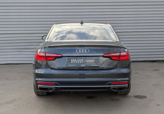 Подержанный автомобиль Audi A4 Sedan 2021 года (6 фото)