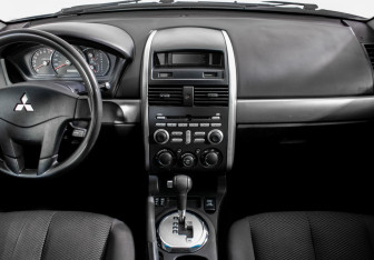 Подержанный автомобиль Mitsubishi Galant Sedan 2007 года (11 фото)
