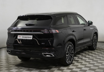 Подержанный автомобиль Jaecoo J8 2024 года (5 фото)