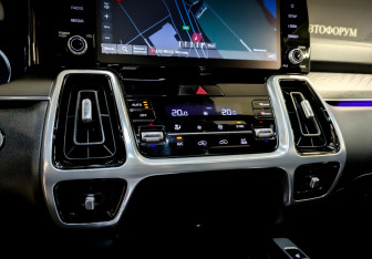 Подержанный автомобиль Kia Sorento 2022 года (26 фото)