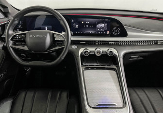 Подержанный автомобиль Exeed TXL 2023 года (12 фото)