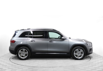 Подержанный автомобиль Mercedes-Benz GLB 2021 года (4 фото)