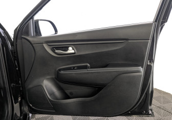 Подержанный автомобиль Kia Rio Hatchback 2020 года (23 фото)