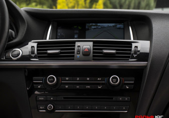 Подержанный автомобиль BMW X4 2017 года (13 фото)