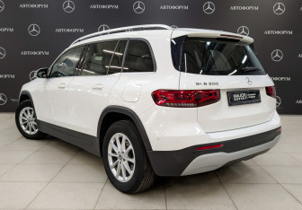 Подержанный автомобиль Mercedes-Benz GLB 2021 года (7 фото)