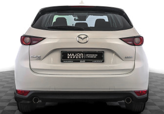 Подержанный автомобиль Mazda CX-5 2020 года (6 фото)