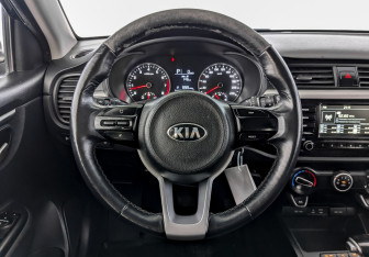 Подержанный автомобиль Kia Rio Hatchback 2020 года (21 фото)