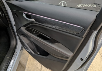 Подержанный автомобиль Geely Tugella 2022 года (25 фото)