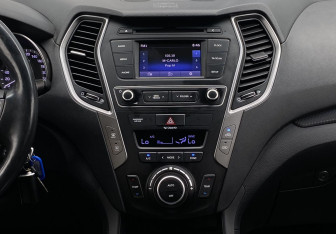 Подержанный автомобиль Hyundai Santa Fe 2017 года (12 фото)