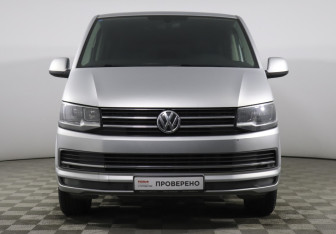 Подержанный автомобиль Volkswagen Caravelle 2015 года (2 фото)