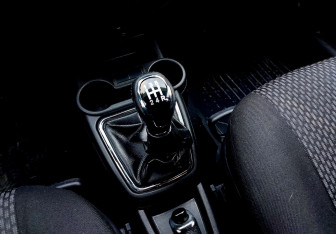 Подержанный автомобиль LADA (ВАЗ) Kalina Hatchback 2013 года (15 фото)