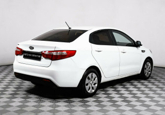 Подержанный автомобиль Kia Rio Sedan 2012 года (5 фото)