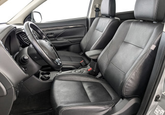 Подержанный автомобиль Mitsubishi Outlander 2016 года (20 фото)