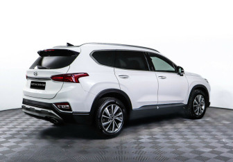 Подержанный автомобиль Hyundai Santa Fe 2018 года (5 фото)