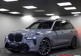 Подержанный автомобиль BMW X7 2024 года (43 фото)