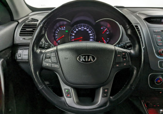Подержанный автомобиль Kia Sorento 2019 года (24 фото)
