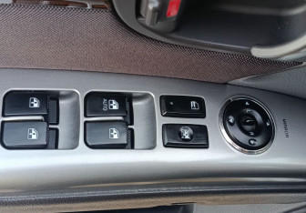 Подержанный автомобиль Hyundai Santa Fe 2010 года (16 фото)