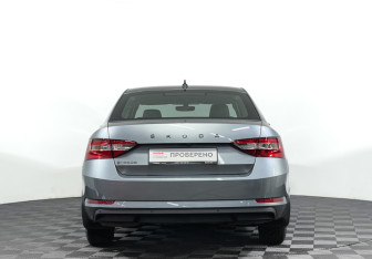Подержанный автомобиль Skoda Superb Liftback 2021 года (6 фото)