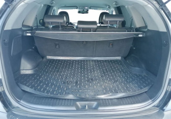 Подержанный автомобиль Kia Sorento 2012 года (18 фото)