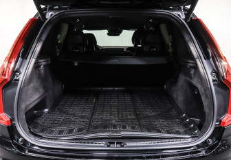 Подержанный автомобиль Volvo XC90 2017 года (10 фото)