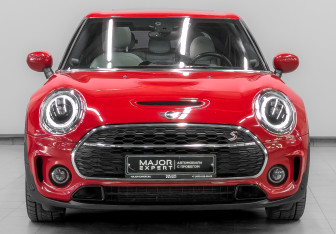 Подержанный автомобиль MINI Clubman Wagon 2021 года (2 фото)