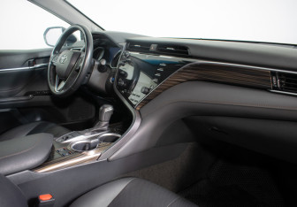 Подержанный автомобиль Toyota Camry Sedan 2021 года (9 фото)