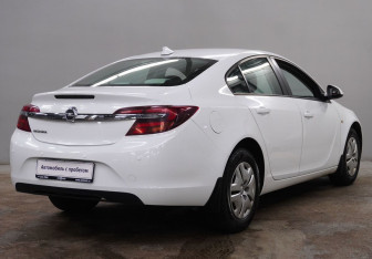Подержанный автомобиль Opel Insignia Sedan 2014 года (7 фото)