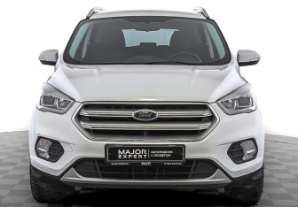 Подержанный автомобиль Ford Kuga 2018 года (2 фото)