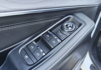 Подержанный автомобиль Exeed LX 2022 года (20 фото)