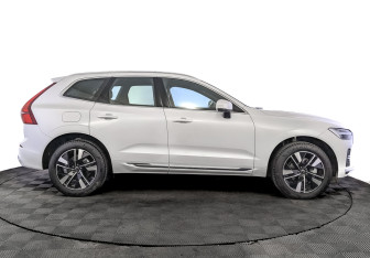 Новый Volvo XC60 2025 (4 фото)