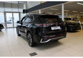 Новый Volkswagen Tiguan 2025 (3 фото)