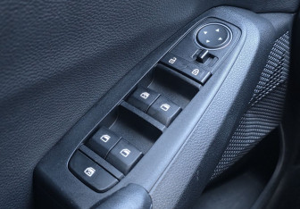 Подержанный автомобиль Kia Seltos 2021 года (15 фото)