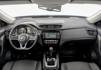 Подержанный автомобиль Nissan X-Trail 2019 года (14 фото)