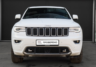 Подержанный автомобиль Jeep Grand Cherokee 2019 года (2 фото)