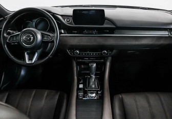 Подержанный автомобиль Mazda 6 Sedan 2020 года (6 фото)