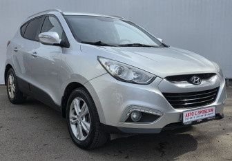 Подержанный автомобиль Hyundai ix35 2012 года (3 фото)