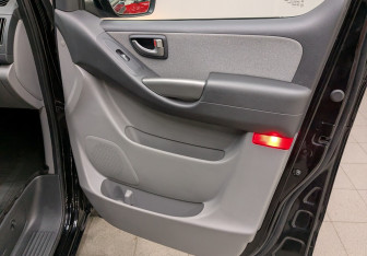 Подержанный автомобиль Hyundai H-1 2021 года (14 фото)