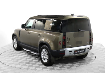 Подержанный автомобиль Land Rover Defender Suv 2020 года (7 фото)