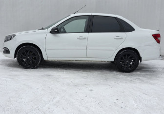 Подержанный автомобиль LADA (ВАЗ) Granta Sedan 2021 года (8 фото)