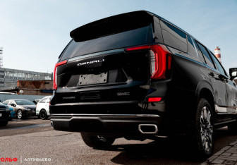 Новый GMC Yukon 2025 (9 фото)