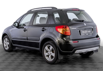 Подержанный автомобиль Suzuki SX4 Hatchback 2011 года (7 фото)