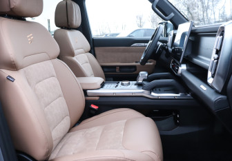 Подержанный автомобиль Jetour T2 2024 года (14 фото)