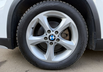 Подержанный автомобиль BMW X1 2014 года (9 фото)
