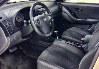 Подержанный автомобиль Hyundai Elantra Sedan 2008 года (11 фото)