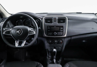 Подержанный автомобиль Renault Logan Sedan 2019 года (6 фото)