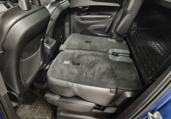 Подержанный автомобиль Volvo XC90 2016 года (17 фото)