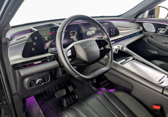 Подержанный автомобиль Exeed TXL 2023 года (16 фото)