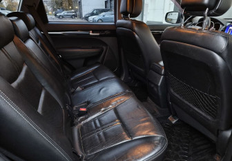 Подержанный автомобиль Kia Sorento 2009 года (11 фото)