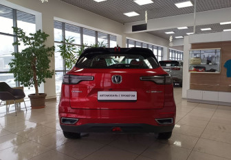 Подержанный автомобиль Changan CS55PLUS 2023 года (6 фото)