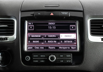 Подержанный автомобиль Volkswagen Touareg 2013 года (14 фото)